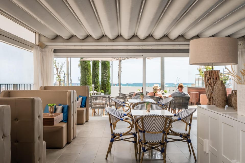 Bar/lounge