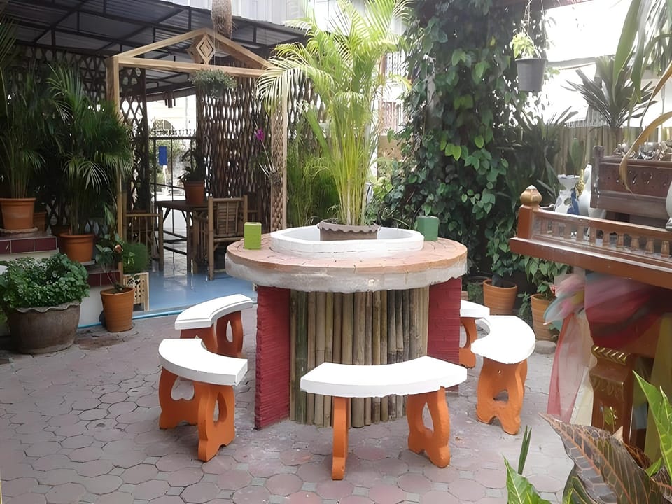 Hug Glur House and Hostel Hostel in Chiang Mai