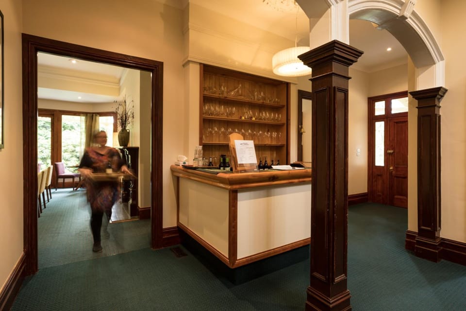 Franklin Manor Hotel in Strahan