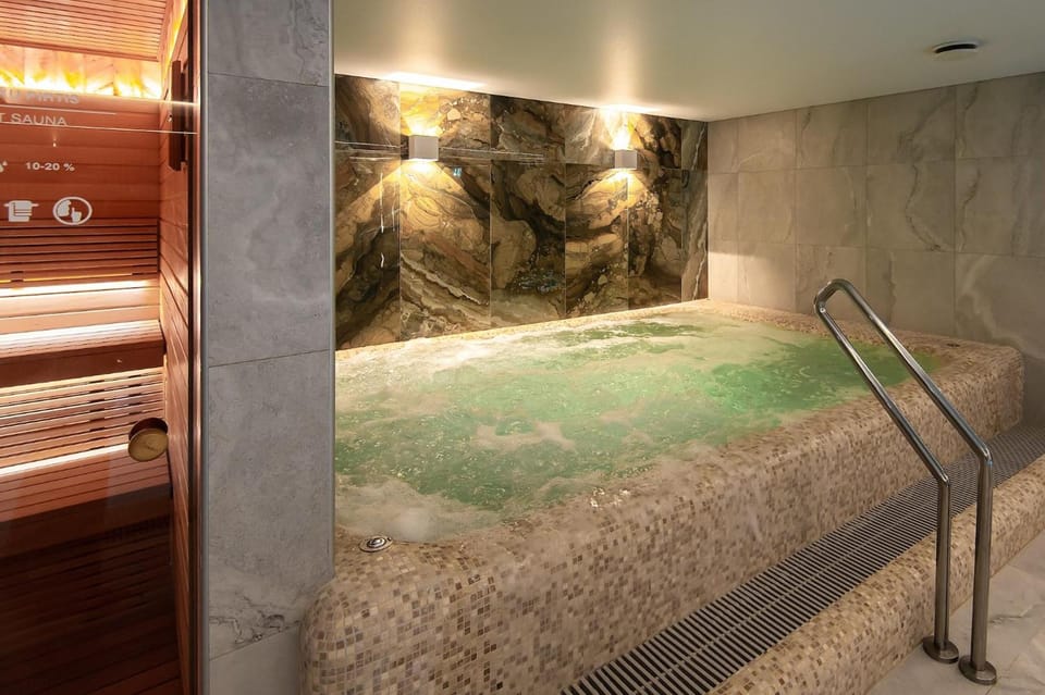 Hot tub