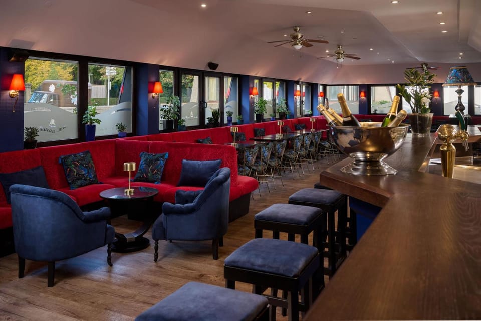 Bar/lounge