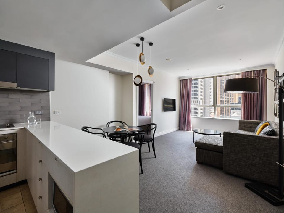Mantra 2 Bond Street Sydney Hotel in Sydney