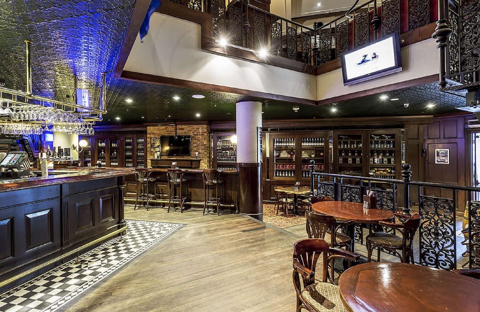 Bar/lounge