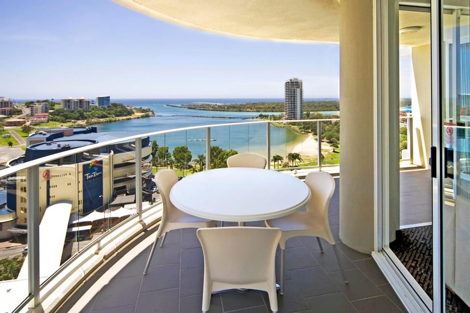 Mantra Twin Towns Coolangatta Apartment hotel in Tweed Heads
