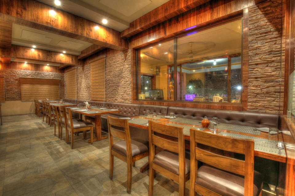HOTEL KESHWARAS RESIDENCY Hotel in Gujarat