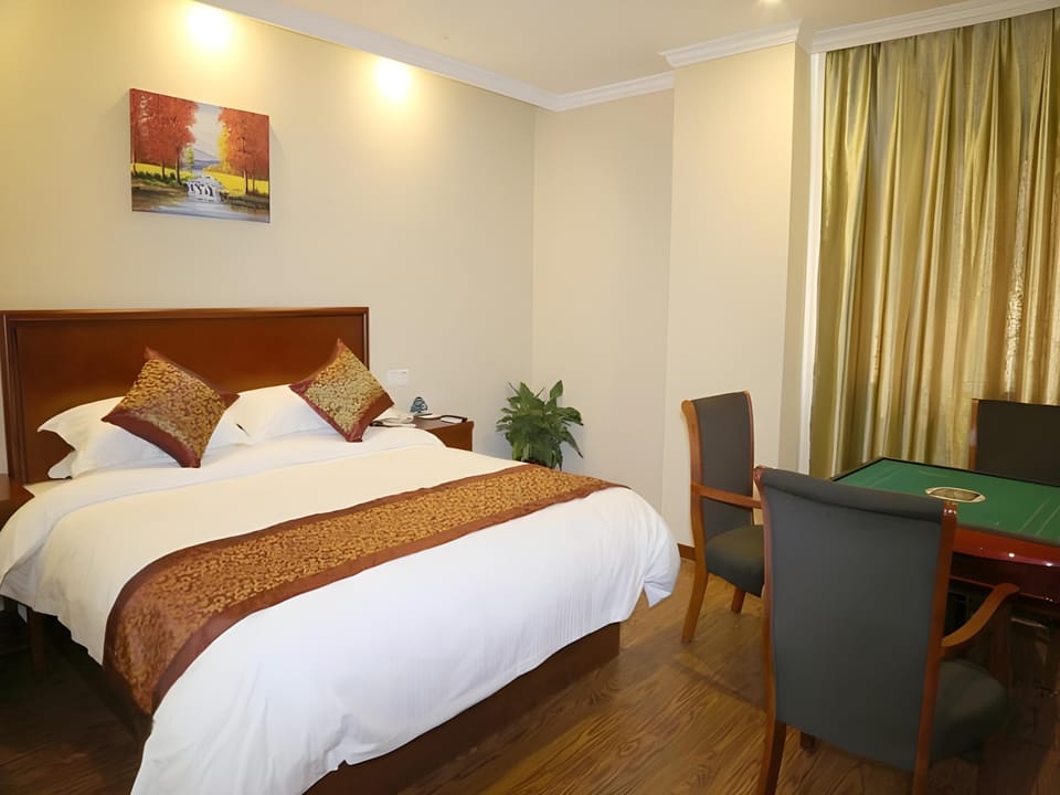 GreenTree Inn Wuxi Yixing Wanshi Wanshan Road Express Hotel Hotel in Suzhou