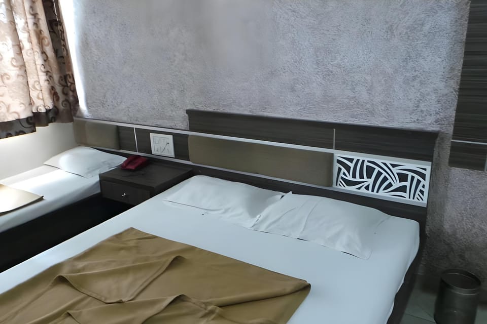 HOTEL SAI SURAJ PALACE Hotel in Maharashtra