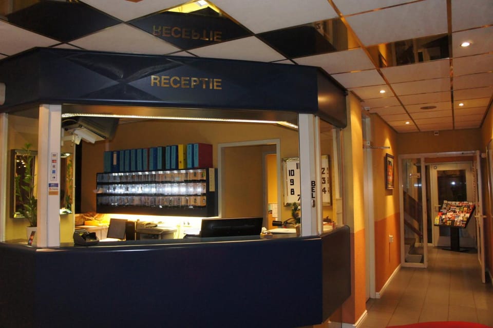 Hotel Zwanenburg Amsterdam Airport Hotel in Amsterdam