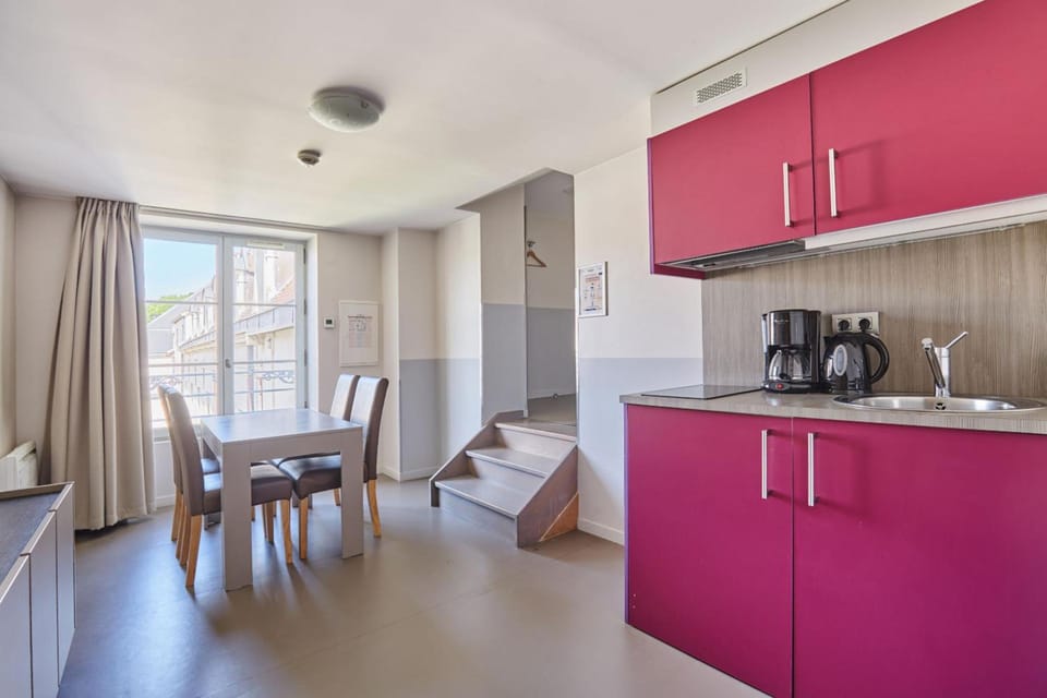 Appart'hôtel Odalys City - Dijon Centre Les Cordeliers  Apartment hotel in Dijon