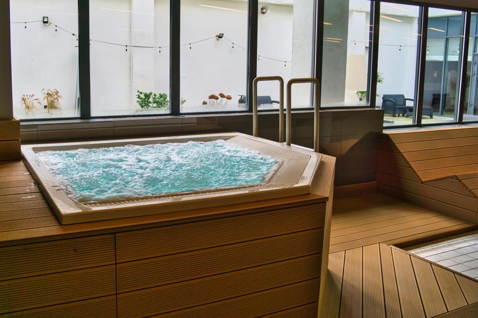 Hot tub