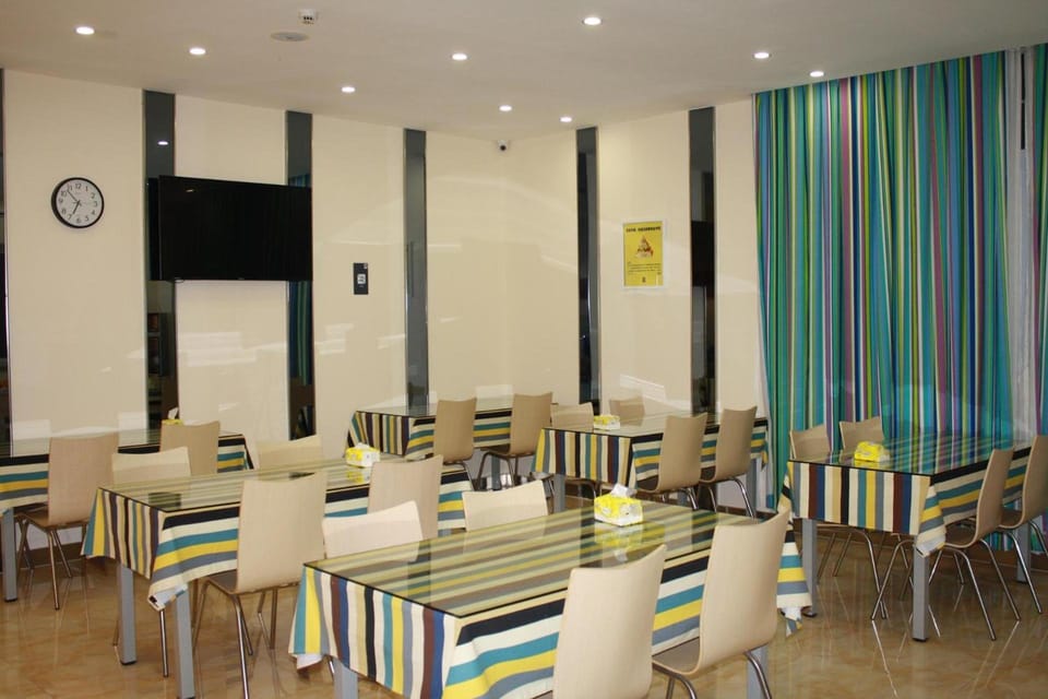 7 Days Inn Jiangyin Xicheng Road Qingyang Hotel in Suzhou
