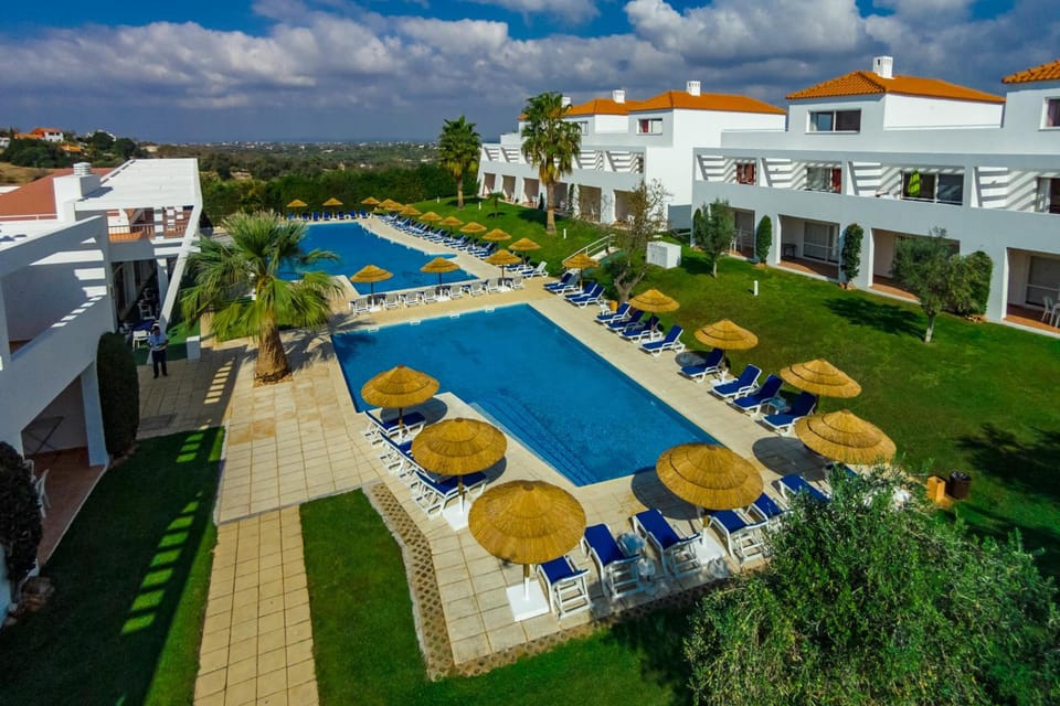 Pateo Village Apartment hotel in Guia