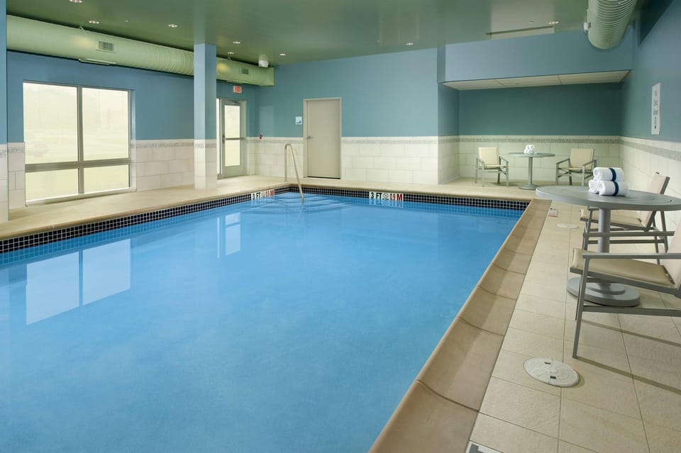 Holiday Inn Express & Suites Altoona By IHG Hotel in Allegheny River