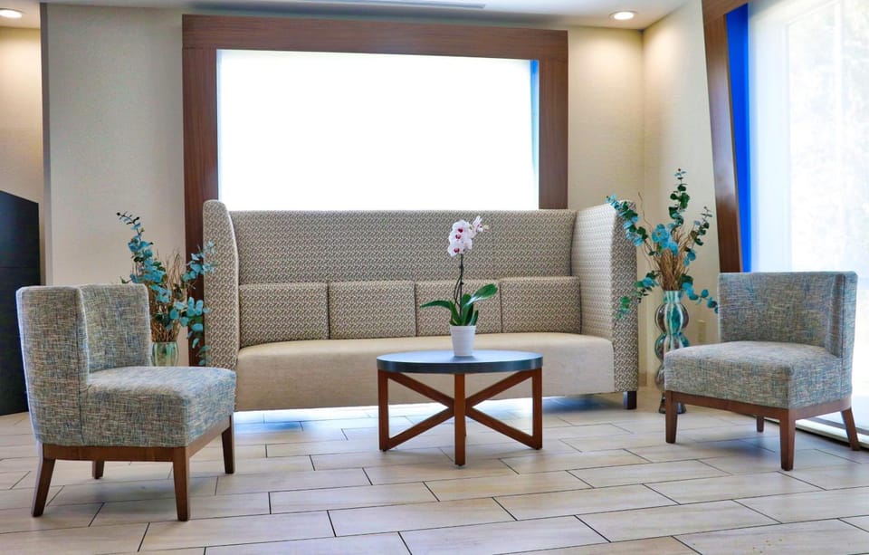 Holiday Inn Express Slidell By IHG Hotel in Slidell
