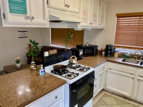 WHOLE Family - Wolfgram Hostel in Florin