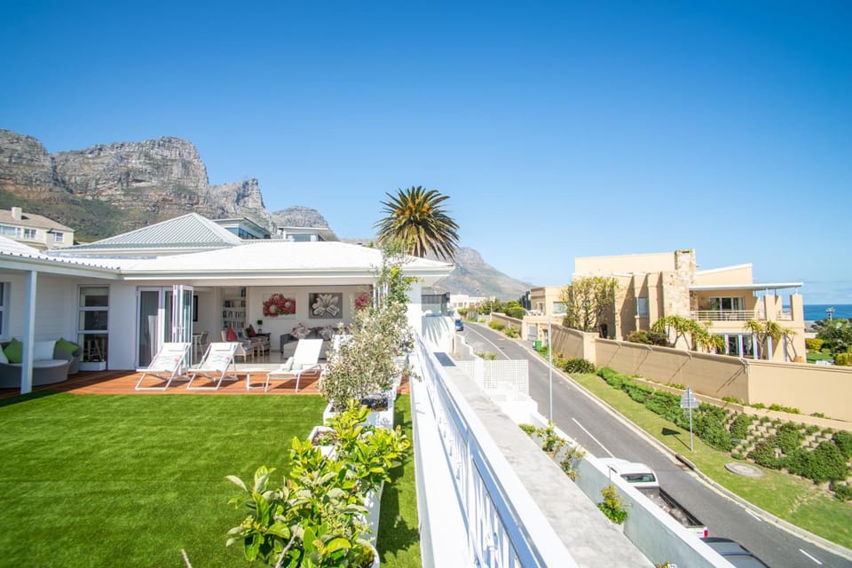 Funkey Villas Hotel in Camps Bay