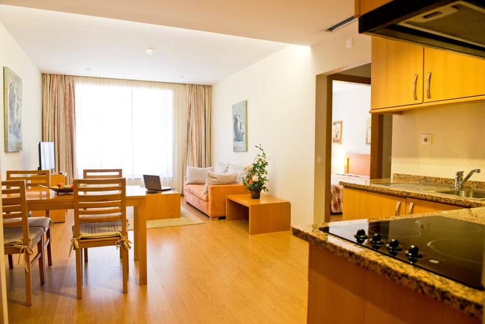 Eurosol Residence Hotel Apartamento Apartment hotel in Leiria, Portugal