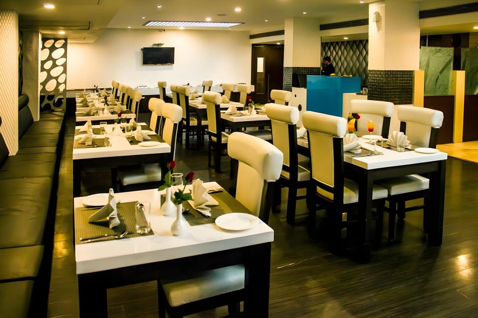 Hotel Vaibhav Inn Inn in Lucknow