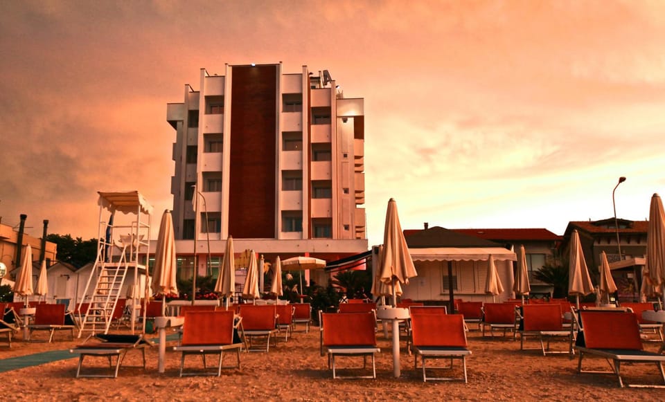 Hotel Ambassador Hotel in Marotta