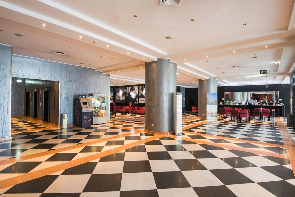 Vila Gale Porto Hotel Hotel in Porto