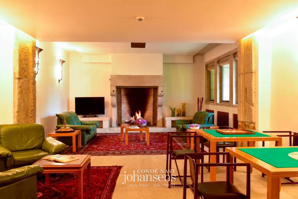 Shared lounge/TV area