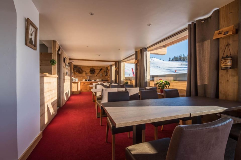 Le Relais du Petit Saint Bernard Hotel in Montvalezan
