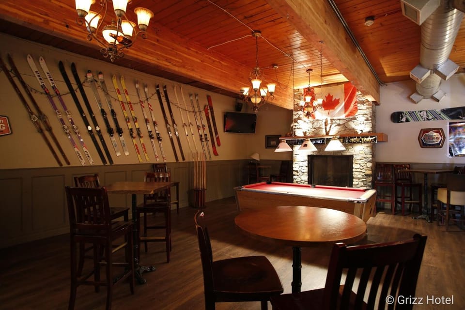 Grizz Hotel Hotel in Revelstoke