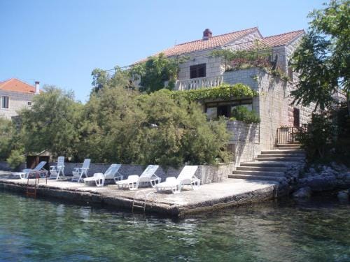 Stone house Gregov Hotel in Dubrovnik-Neretva County