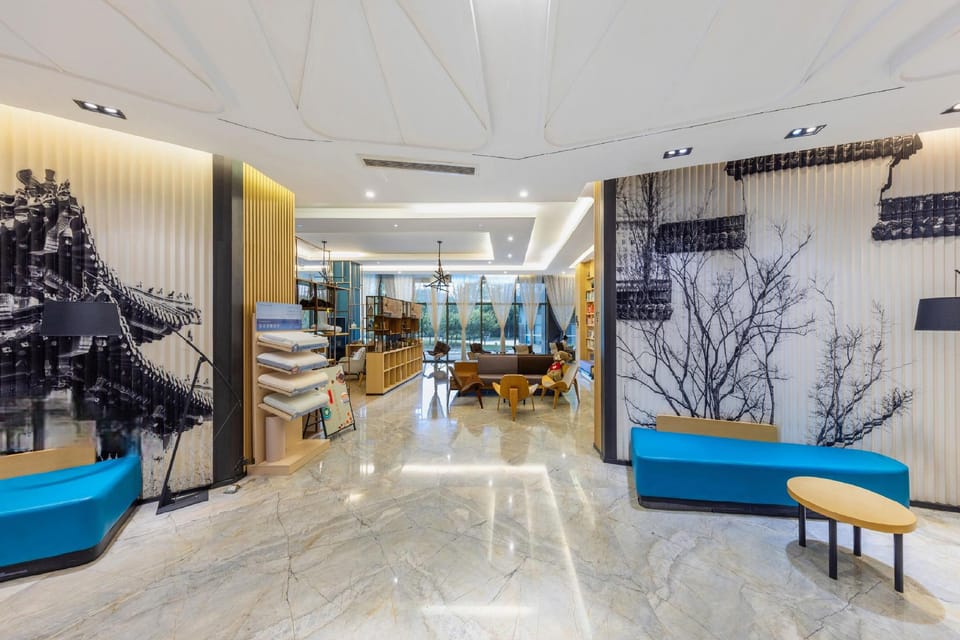 Atour Hotel Nanjing Xianlin University Town Shengchuang Park Hotel in Nanjing