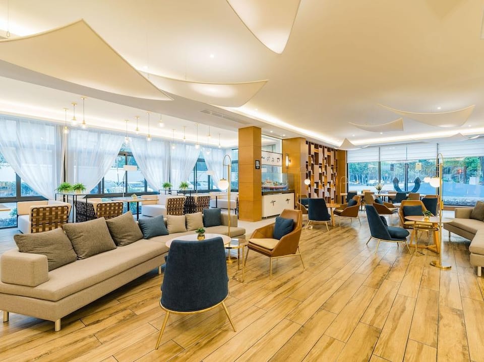 Atour Hotel Hefei Binhu Yungu Road Intime City Hotel in Jiangsu