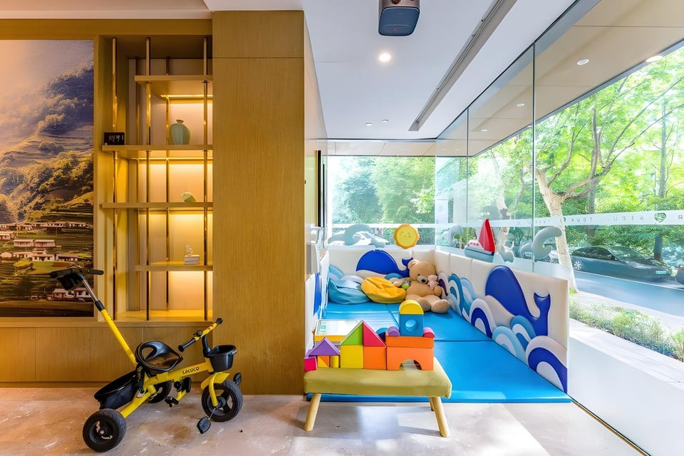 Hangzhou West Lake Hubin Yintai Atour Hotel                                                  Hotel in Hangzhou