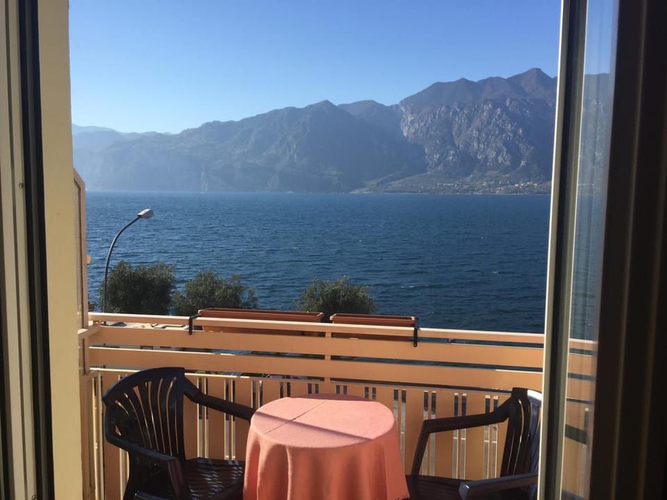 Hotel Vela Azzurra Hotel in Lake Garda