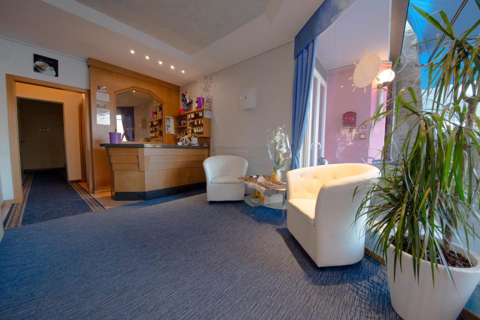 Hotel Vela Azzurra Hotel in Lake Garda