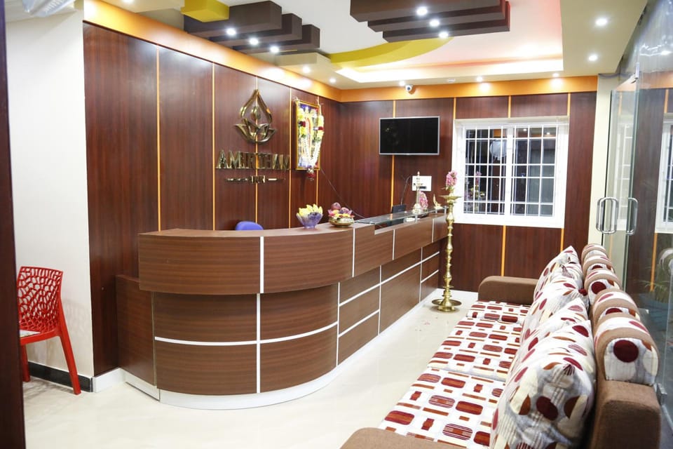 Shared lounge/TV area