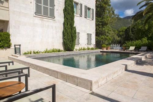 Porto Montenegro Zeta 102 - Cozy Studio Inn in Kotor Municipality