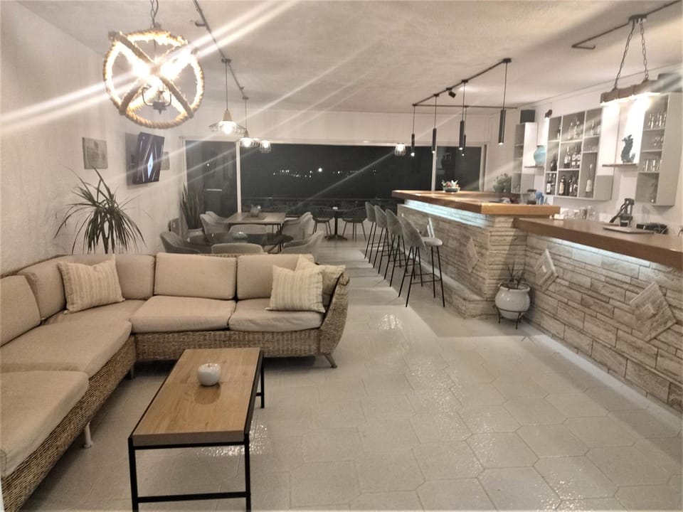 Bar/lounge
