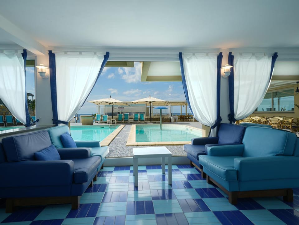 Bar/lounge