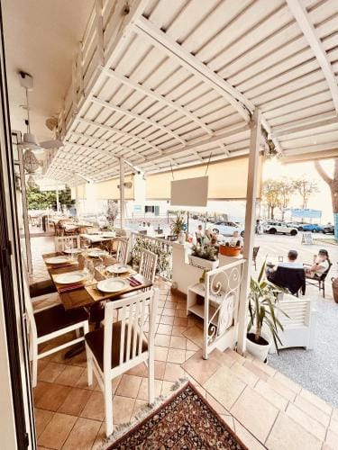 Hotel Everest - Bar e Ristorante Hotel in Marche