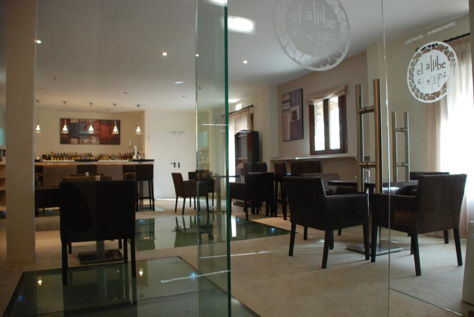 Bar/lounge