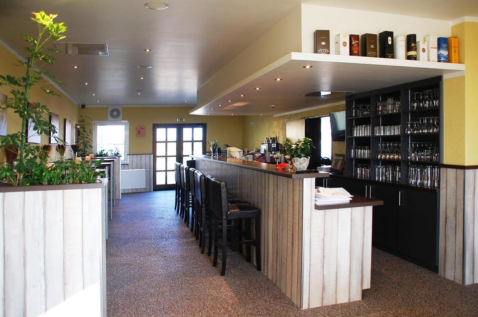 Bar/lounge