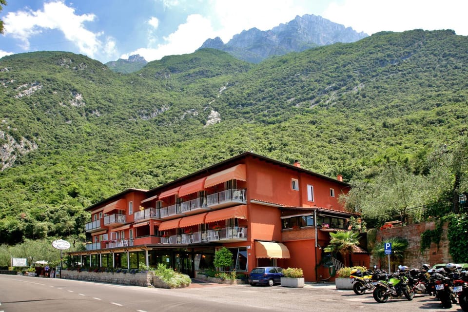 Hotel Baitone - Nature Village Hotel in Ledro