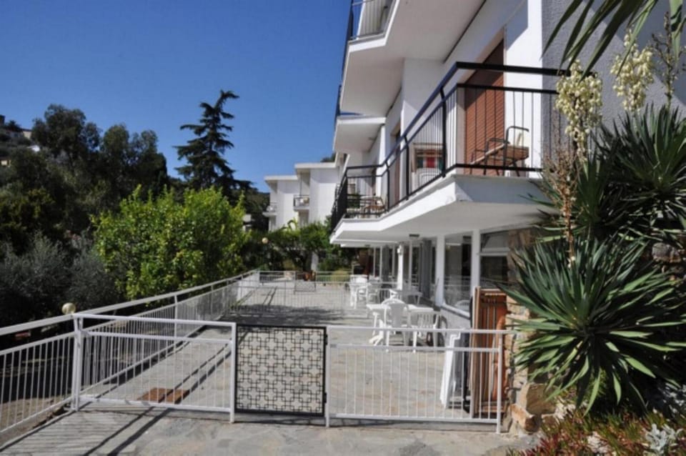 Residence La Carruba Hotel in Diano Marina