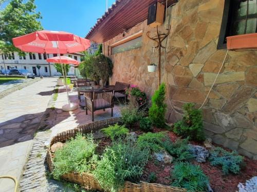 Семеен хотел-ресторант Маламовата къща Hotel in Blagoevgrad Province