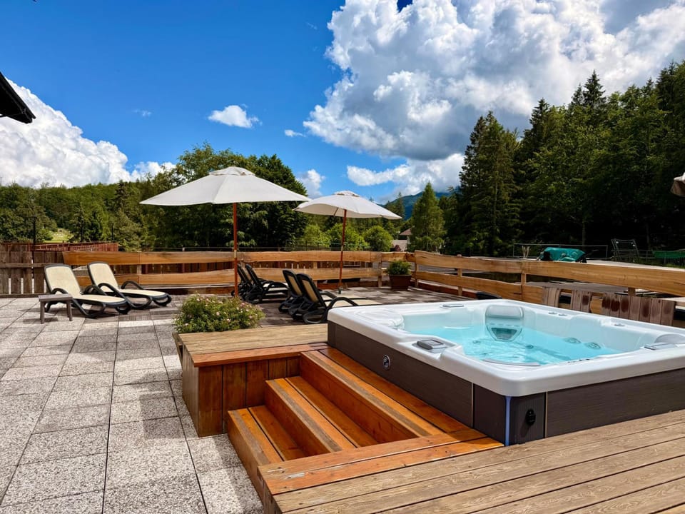 Hot tub
