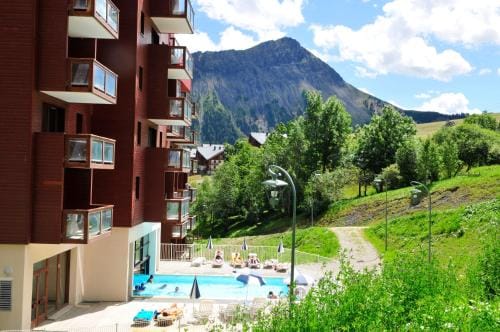 Residence Goelia Les Terrasses du Corbier Hotel in Villarembert