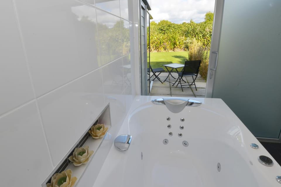 Platinum Lodge & Day Spa Lodge in Taranaki, New Zealand