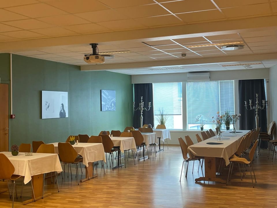 Banquet hall