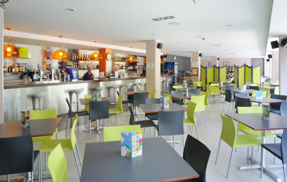 Medplaya Aparthotel Esmeraldas Apartment hotel in Tossa de Mar
