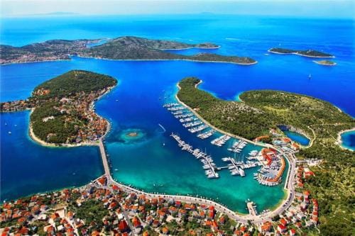 Apartments Skarpa 1601 Hotel in Šibenik-Knin County, Croatia