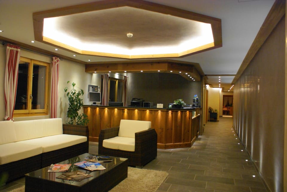 Hotel Alphorn Hotel in Saanen
